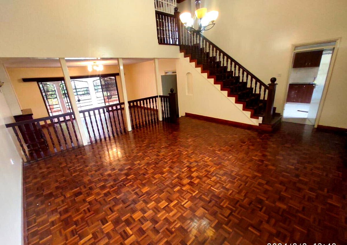 4BR Townhouse with Private Garden & Fireplace in Quiet Kilimani Court