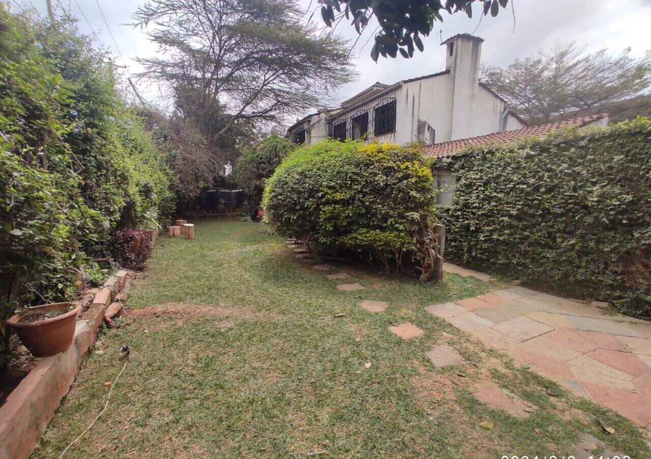 4BR Townhouse with Private Garden & Fireplace in Quiet Kilimani Court
