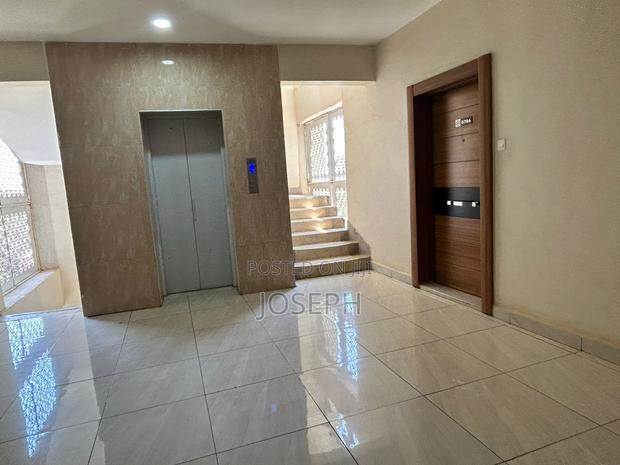 5bdrm Apartment in 3Rd Parklands for sale