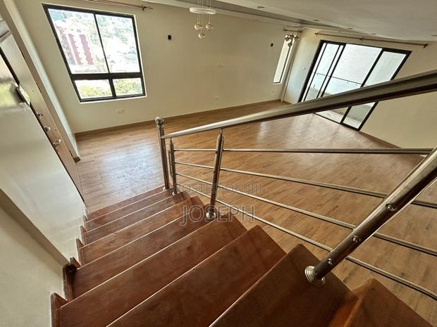 5bdrm Apartment in 3Rd Parklands for sale