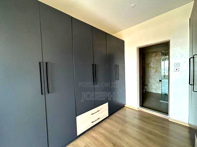 5bdrm Apartment in 3Rd Parklands for sale - Image 12