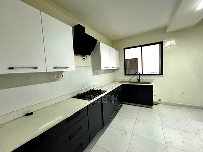 5bdrm Apartment in 3Rd Parklands for sale - Image 10