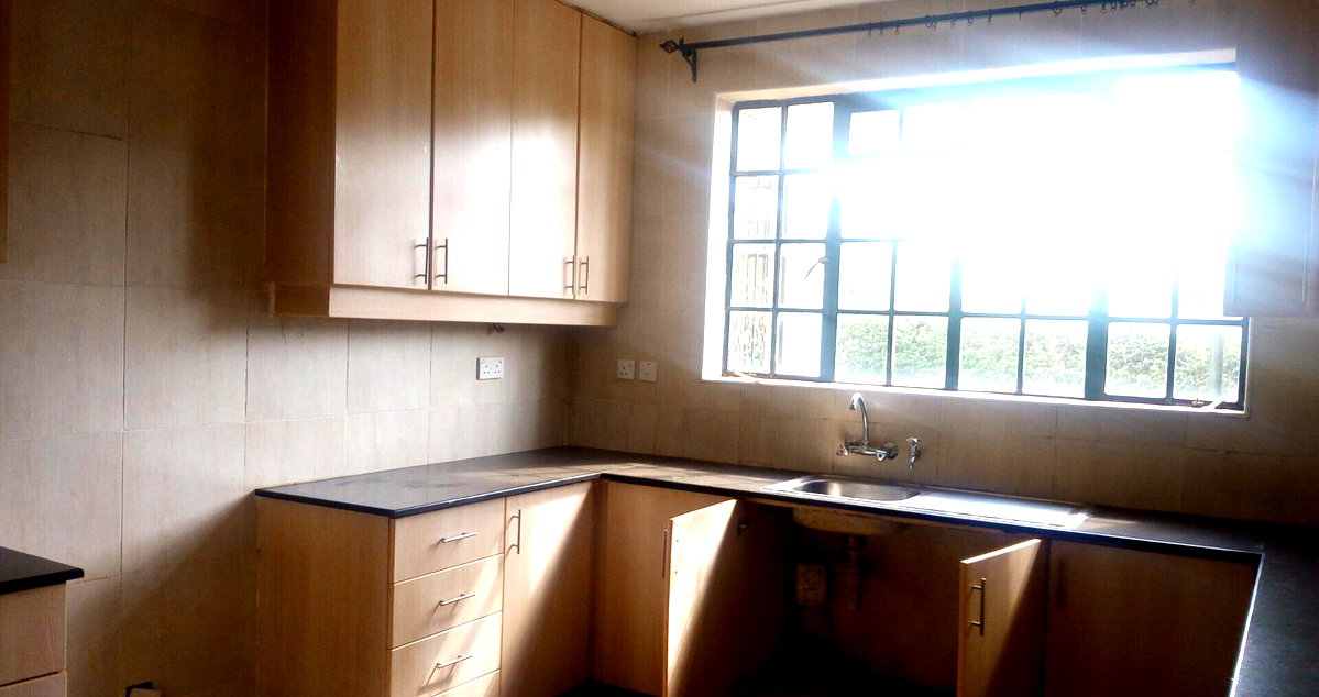 4BR Modern Villa with Private Garden & DSQ - Runda