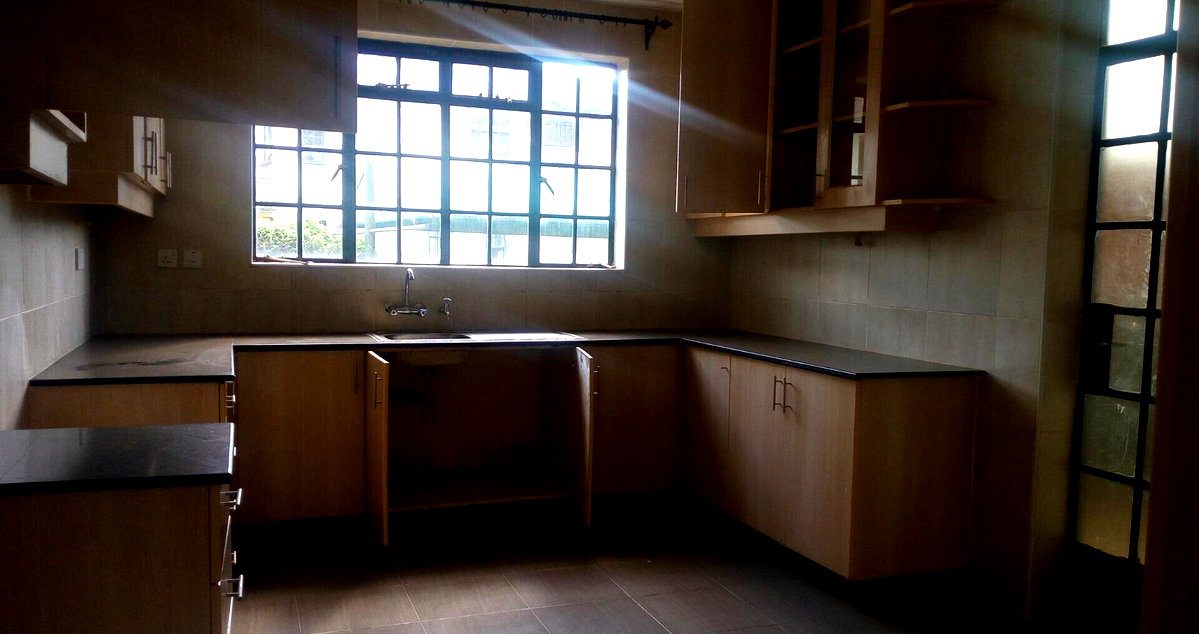 4BR Modern Villa with Private Garden & DSQ - Runda
