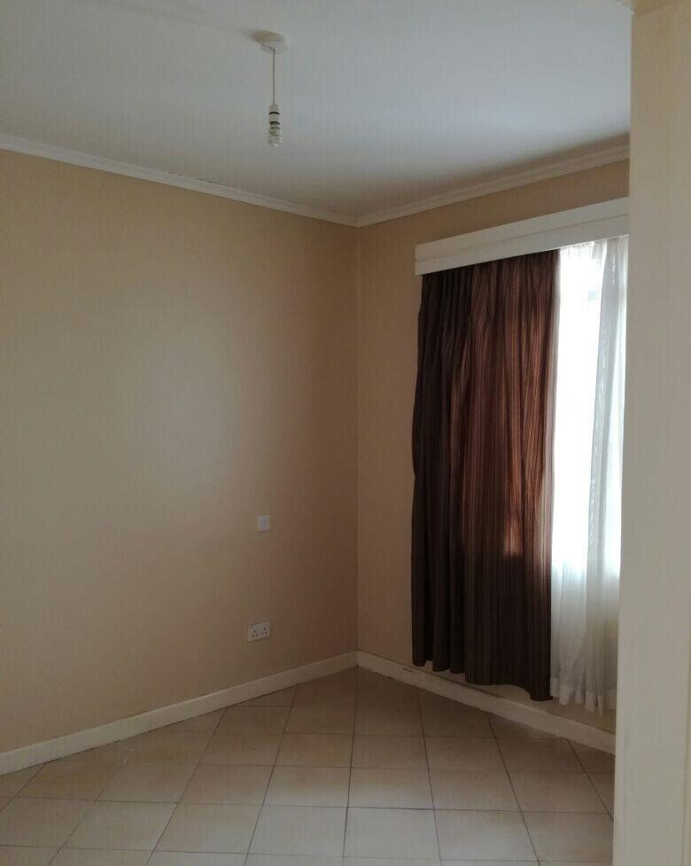 4BR All En-Suite Townhouse with Private Garden - Mlolongo