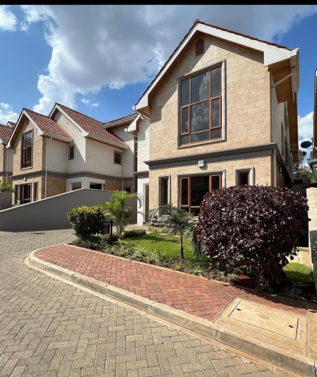Newly Built 5-Bed Townhouse with Wooden Floors - Lavington