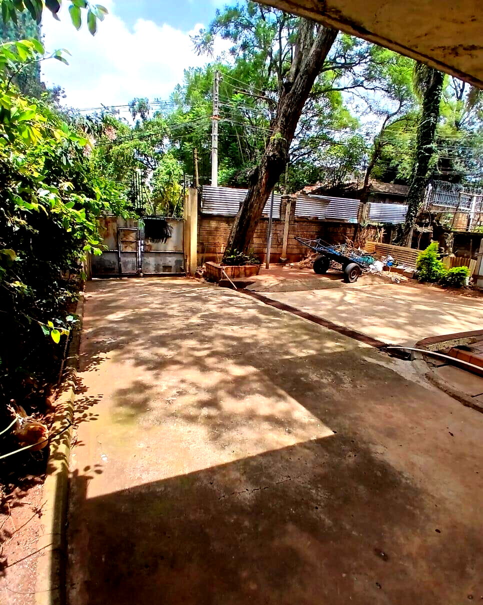 Quarter Acre 4BR Maisonette