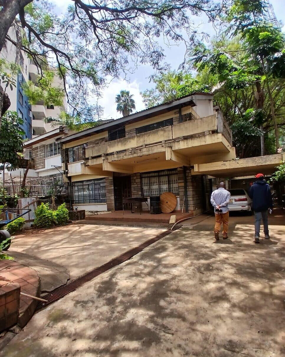 Quarter Acre 4BR Maisonette