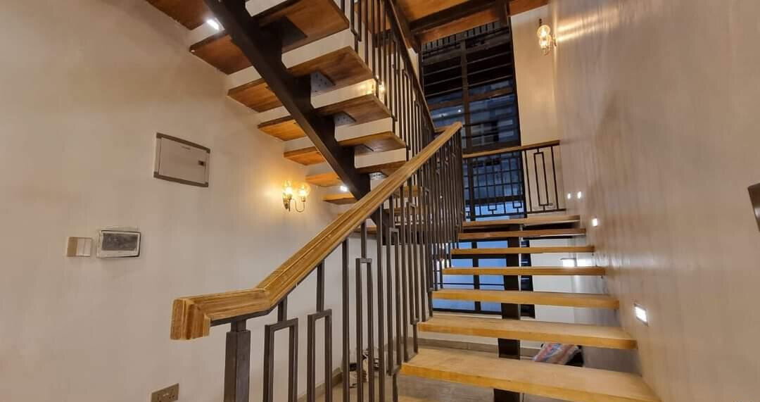 4BR Villa with Pool, Clubhouse & Staff Quarter - Membley Estate