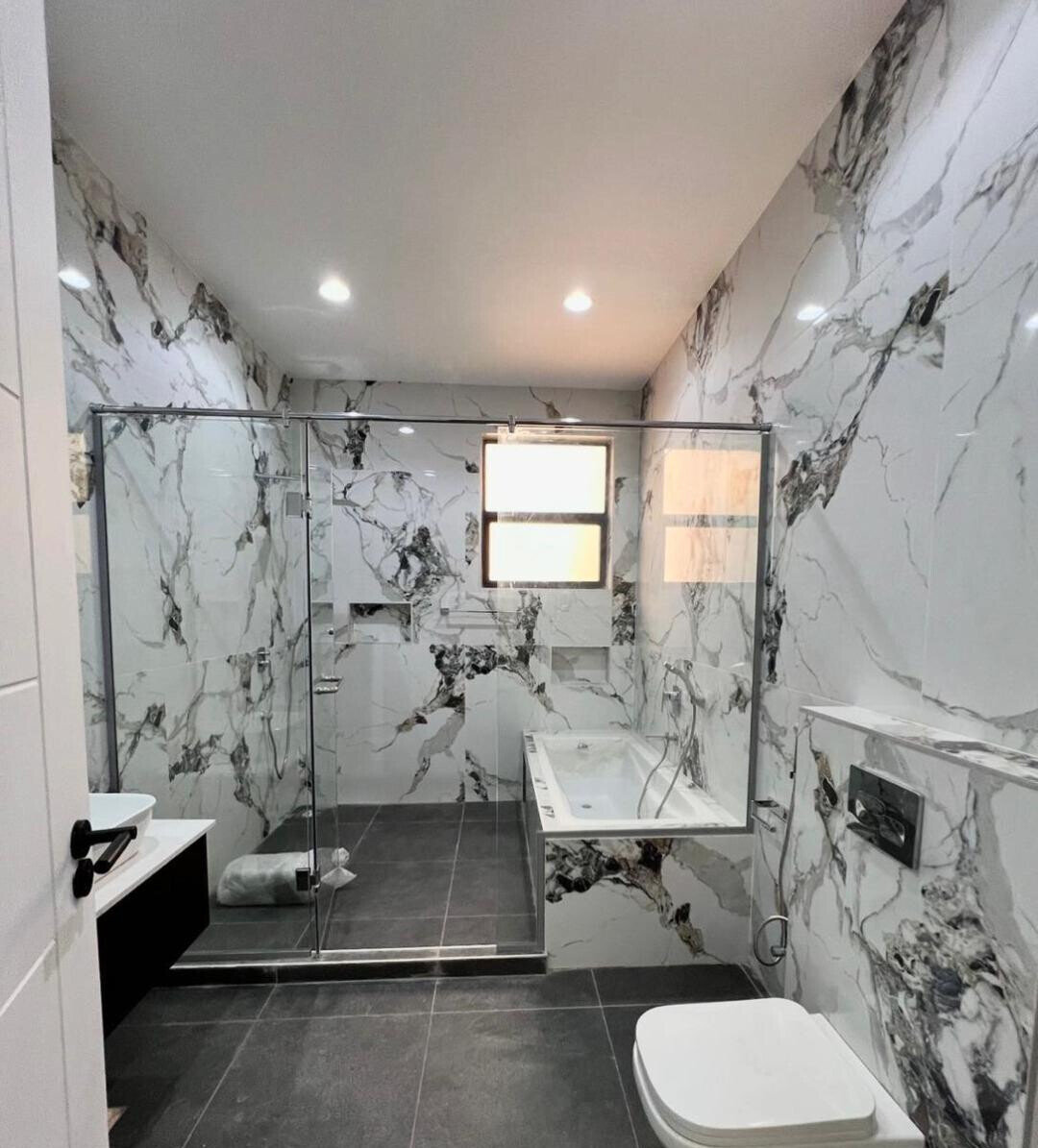 New 4-Ensuite Townhouse with Rooftop Terrace - Lavington