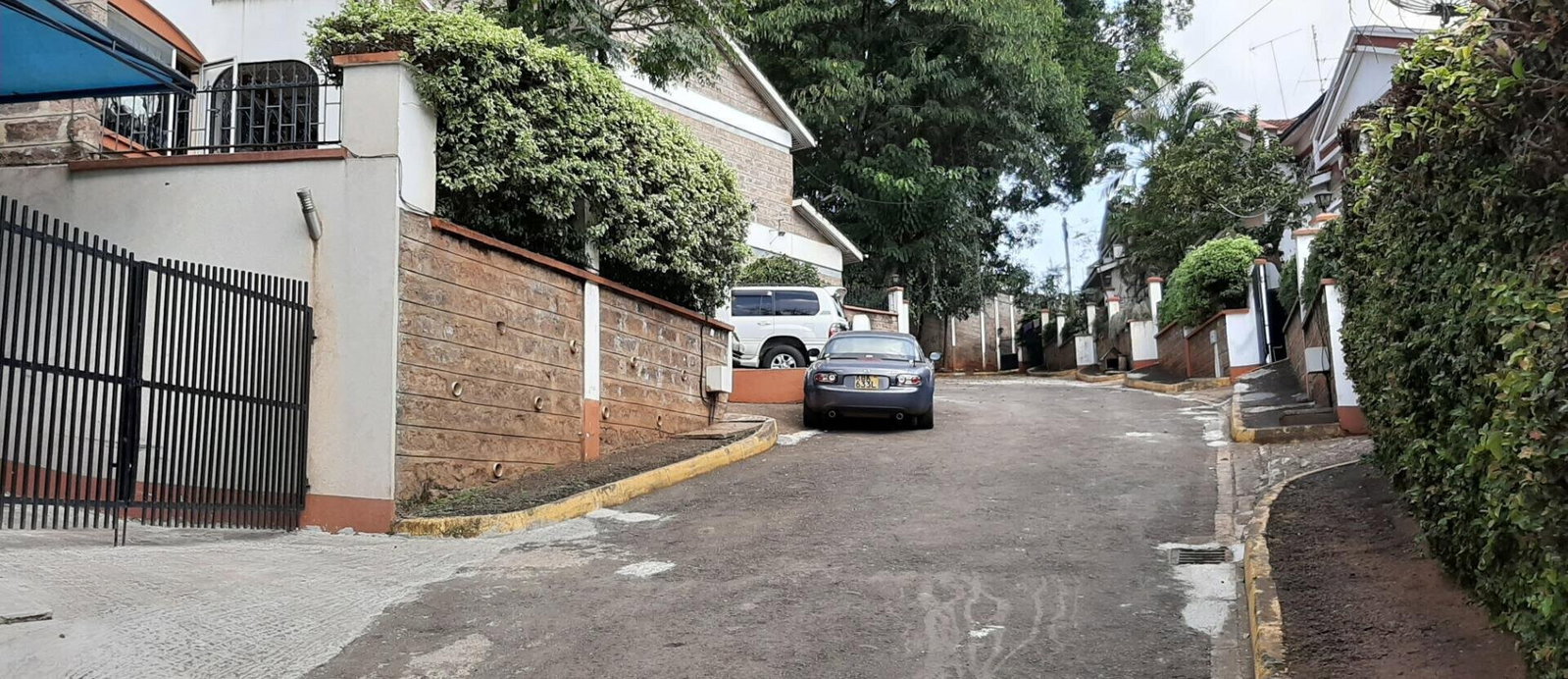 4-Ensuite Townhouse with Private Garden & DSQ - Westlands