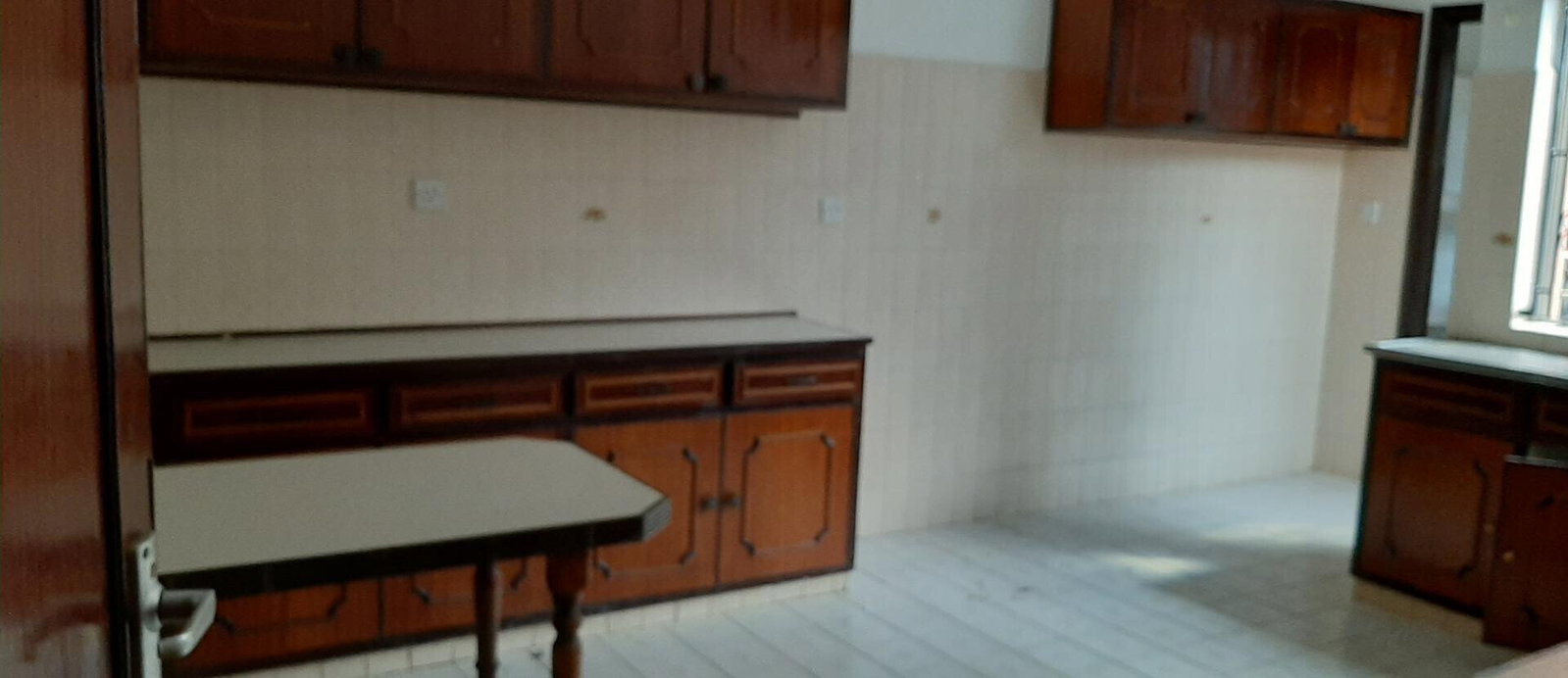4-Ensuite Townhouse with Private Garden & DSQ - Westlands