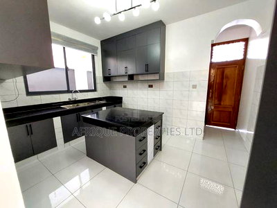3bdrm Mansion in Mtwapa for sale - Image 7