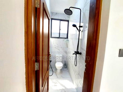 3bdrm Mansion in Mtwapa for sale - Image 8