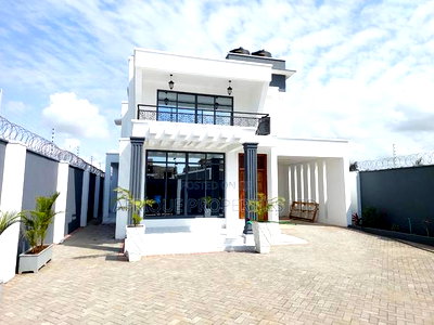 3bdrm Mansion in Mtwapa for sale - Image 1