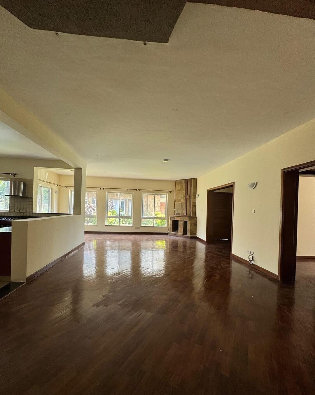 Corner Villa on Large Plot with Walk-In Closet - Lavington