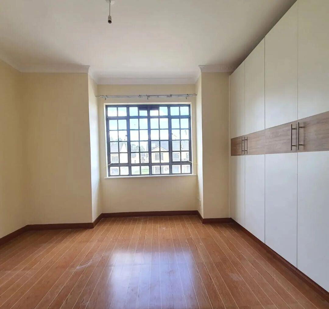 3BR Townhouse with DSQ & Backyard Garden - Kitengela