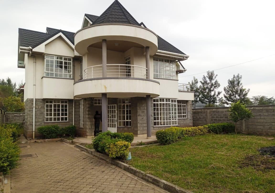 5 En-Suite Bedrooms Plus Attic & DSQ - Syokimau