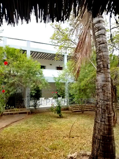 Furnished 2bdrm Apartment in Beach Road, Ukunda for sale - Image 3