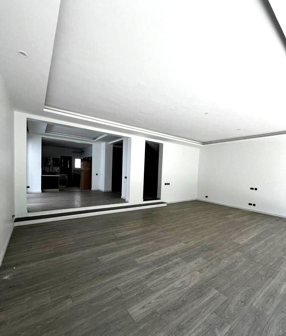Newly Built 5-Ensuite Villa with Private Garden & DSQ - Lavington