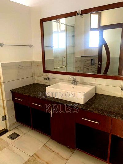 3bdrm Apartment in Nyali for rent - Image 11