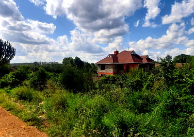 Quarter Acre Garden Plot with Parking - KSh 8M
