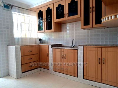 3bdrm Bungalow in Karen for Rent - Image 4