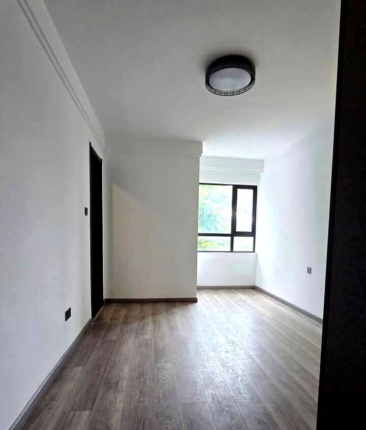 5-Ensuite Townhouse with Gym & Pool Access - Valley Arcade