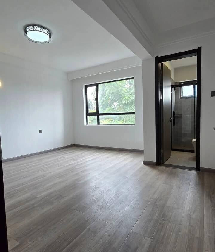 5-Ensuite Townhouse with Gym & Pool Access - Valley Arcade