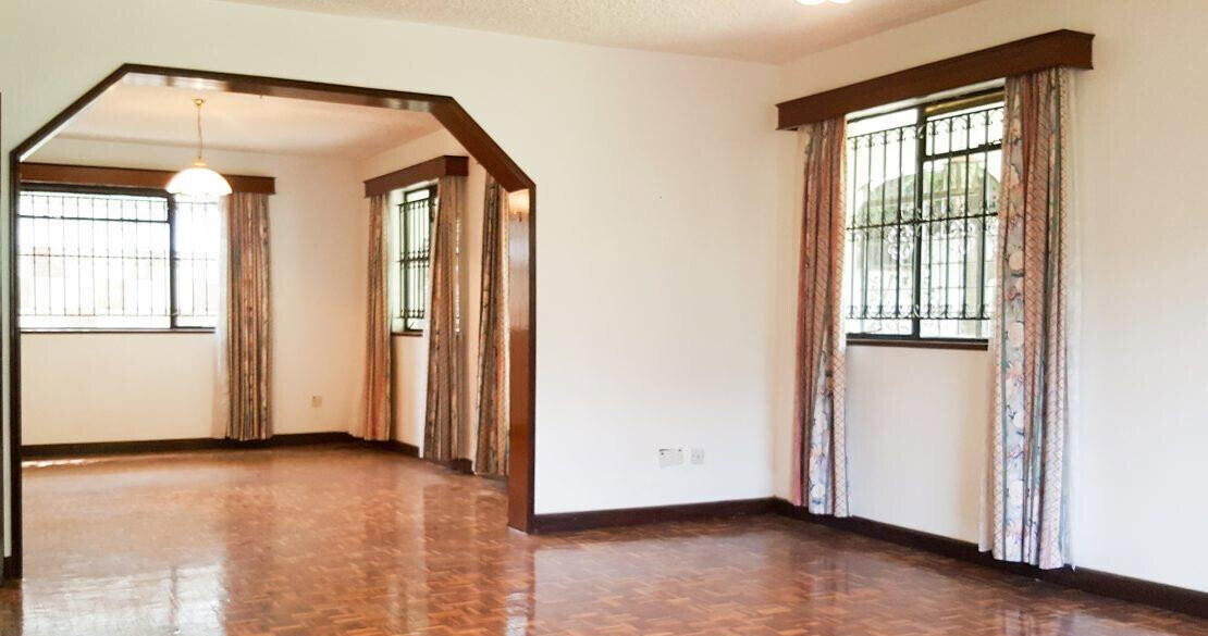 5BR Townhouse with Mahogany Fittings & DSQ - Parklands