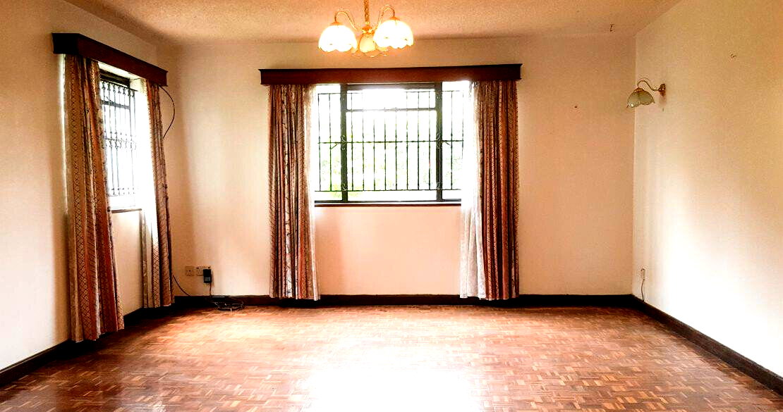 5BR Townhouse with Mahogany Fittings & DSQ - Parklands