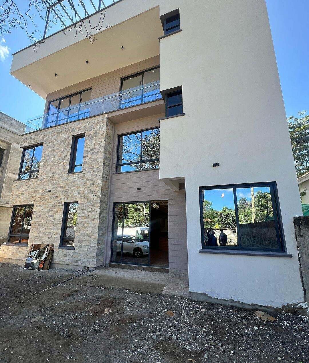 4-Ensuite Townhouse with Rooftop Terrace & DSQ - Lavington