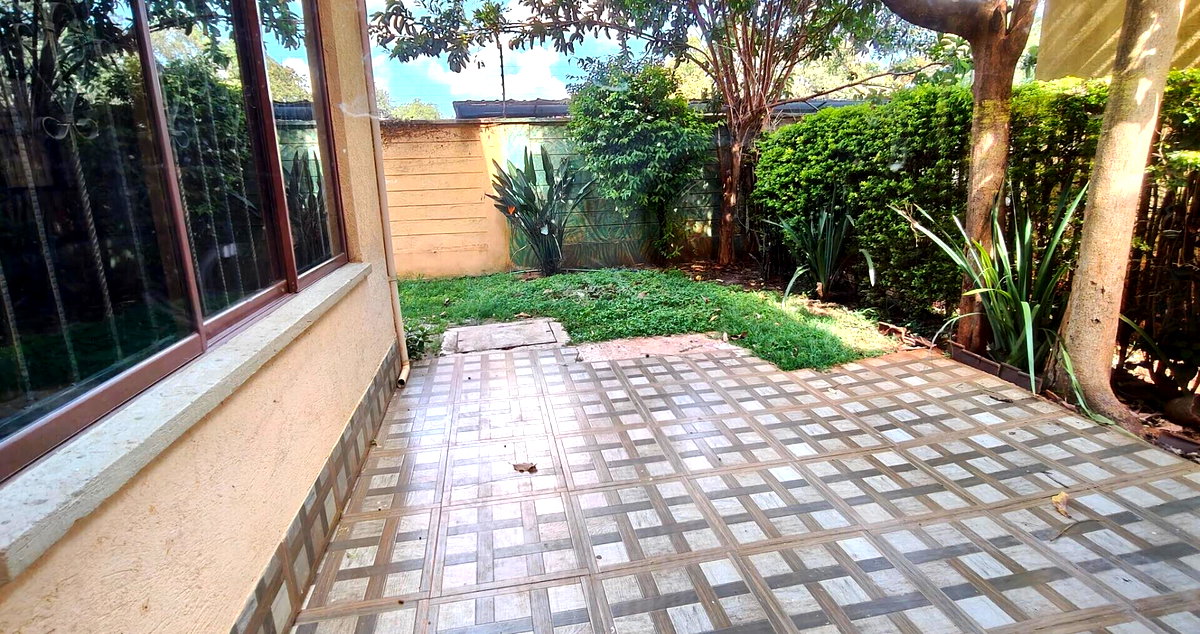 5-Ensuite Townhouse with Private Garden & DSQ - Westlands