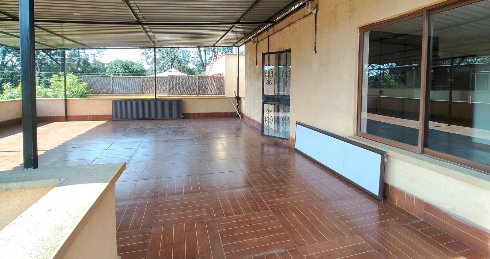 5-Ensuite Townhouse with Private Garden & DSQ - Westlands