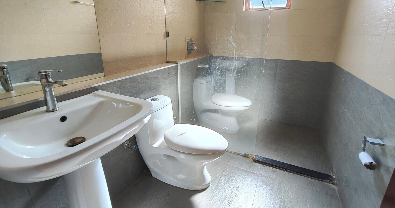 5-Ensuite Townhouse with Private Garden & DSQ - Westlands