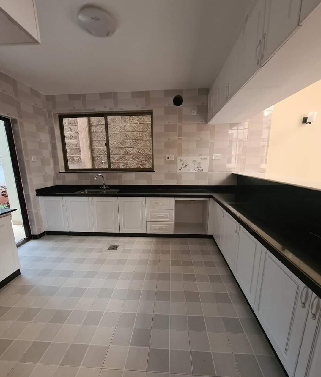 5-Ensuite Townhouse in Gated 6-Unit Compound - Lavington
