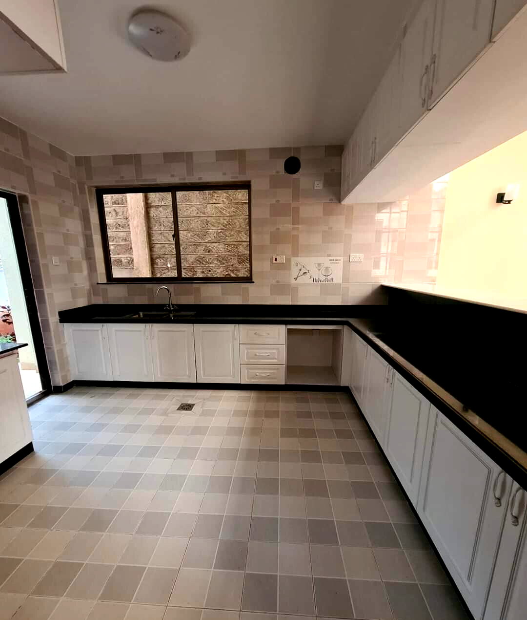 5-Ensuite Townhouse in Gated 6-Unit Compound - Lavington