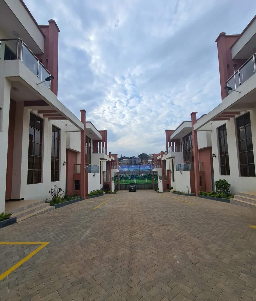 5-Ensuite Townhouse in Gated 6-Unit Compound - Lavington