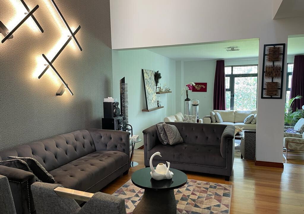 5-Ensuite Townhouse with DSQ & Gazebo - Spring Valley