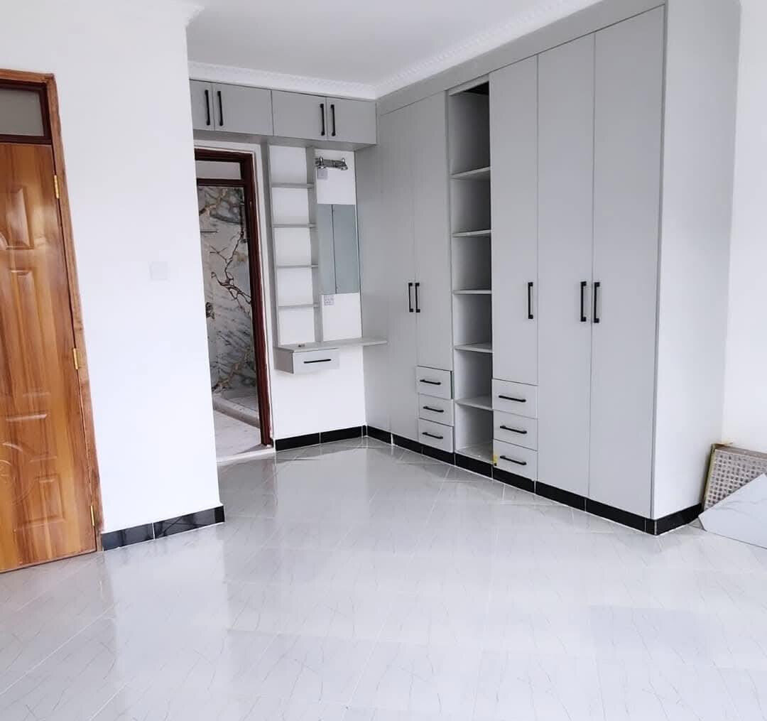 4BR Hidden-Roof Bungalow with Open-Plan Kitchen - Rimpa, Kiserian