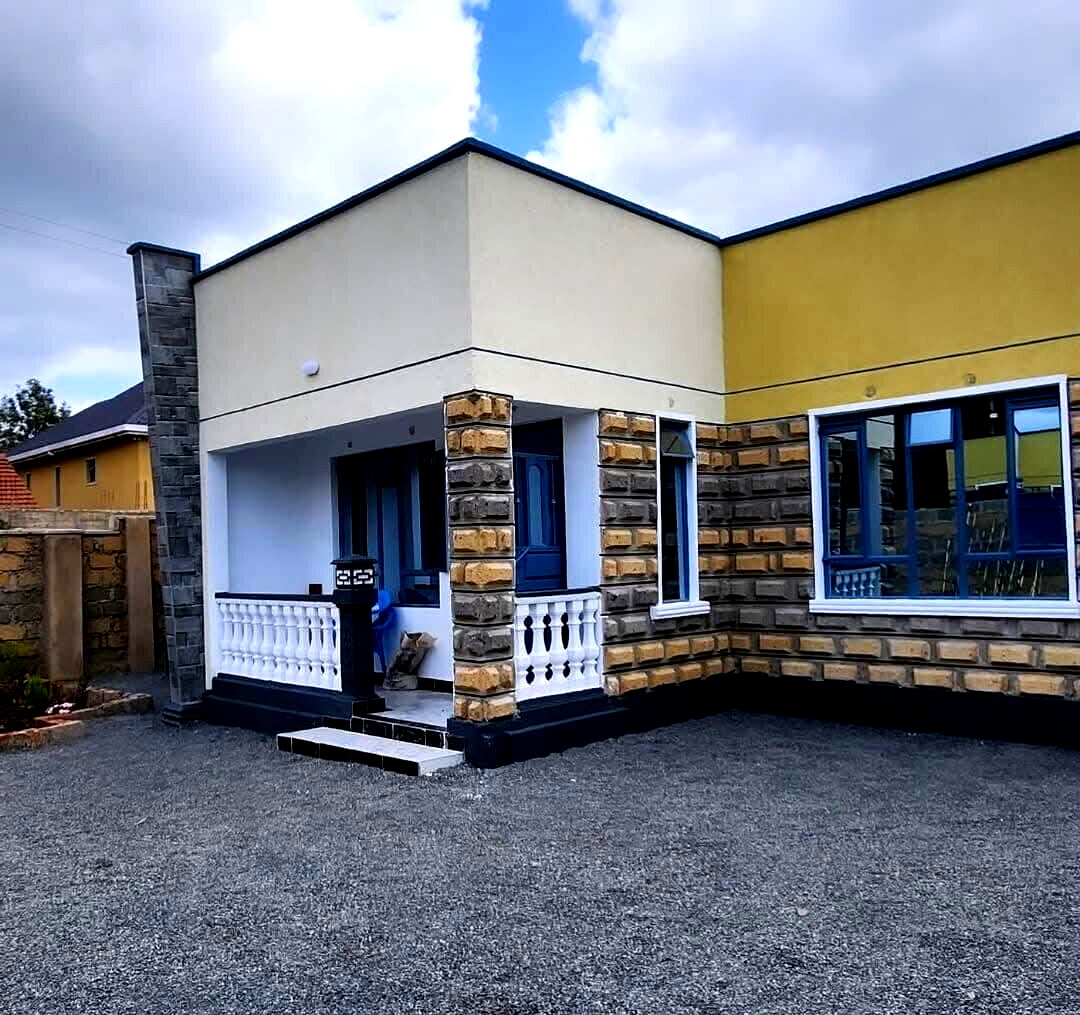 4BR Hidden-Roof Bungalow with Open-Plan Kitchen - Rimpa, Kiserian