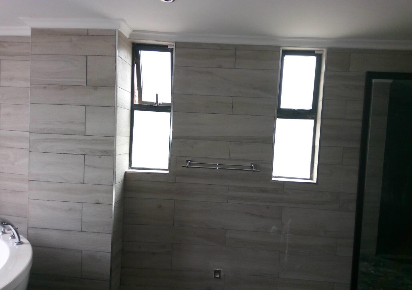5-Ensuite Townhouse with Fireplace & Pool - Lavington Maziwa