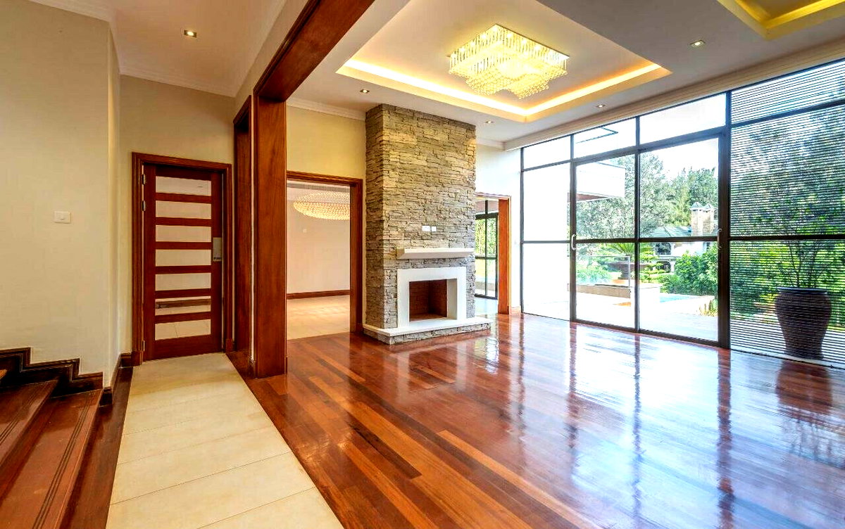 5-Ensuite Townhouse with Private Pool & Jacuzzi – Karen