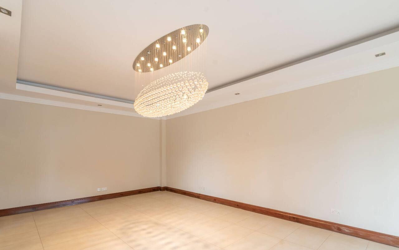 5-Ensuite Townhouse with Private Pool & Jacuzzi – Karen