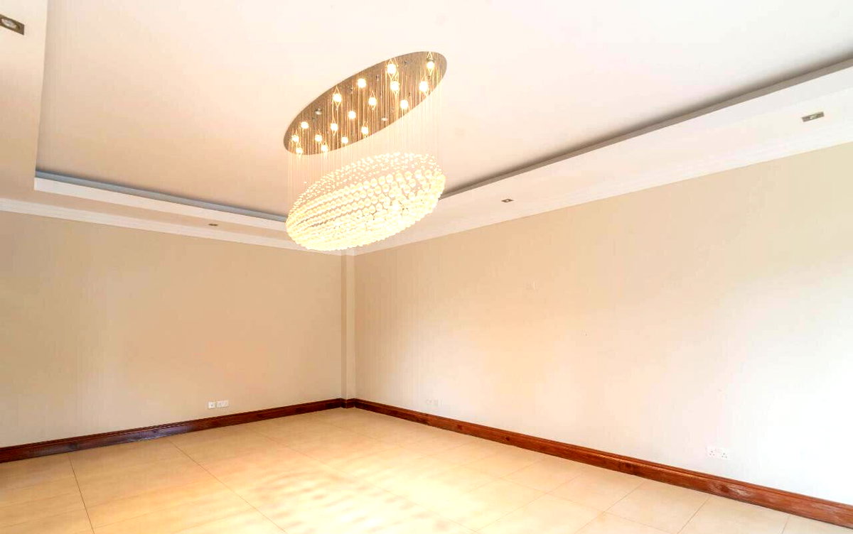 5-Ensuite Townhouse with Private Pool & Jacuzzi – Karen