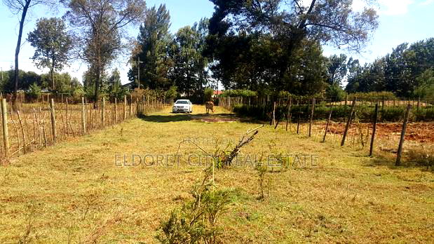 1/4 Plot Kapseret Unity Homes 250metres From Tarmac