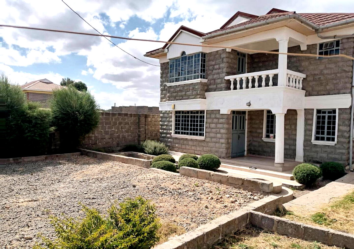 4BR Maisonette on 1/8 Acre Near Creflo Gardens - Kitengela
