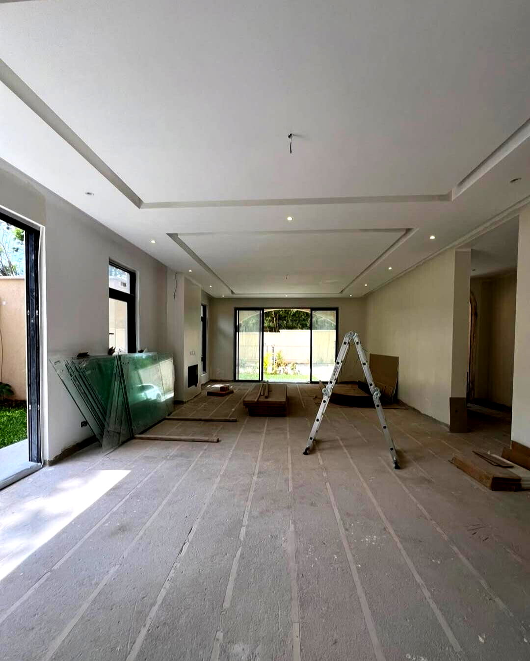 6-Ensuite Villa with Two Kitchens & Office - Lavington
