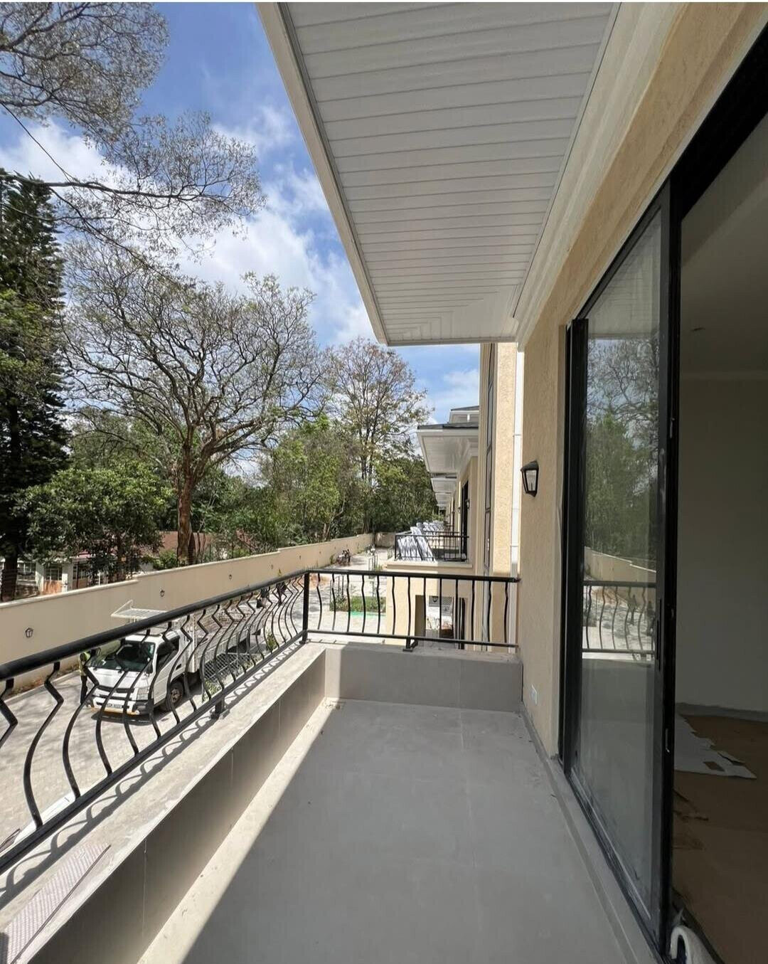 6-Ensuite Villa with Two Kitchens & Office - Lavington
