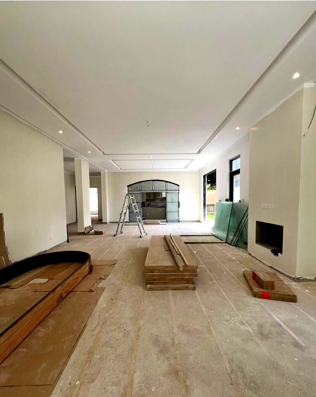 6-Ensuite Villa with Two Kitchens & Office - Lavington